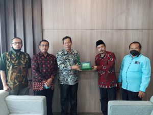 Kerjasama Fakultas Syariah dan Hukum UIN Sunan Kalijaga Yogyakarta dengan Fakultas Syariah dan Ekonomi Islam IAIN Syekh Nurjati Cirebon