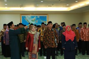 Bapak Dr. H. Sumanta, M.Ag kembali dilantik menjadi Rektor IAIN Syekh Nurjati Cirebon Periode 2019-2023